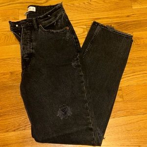 Abercrombie Curve Love The Dad high rise black ripped jeans